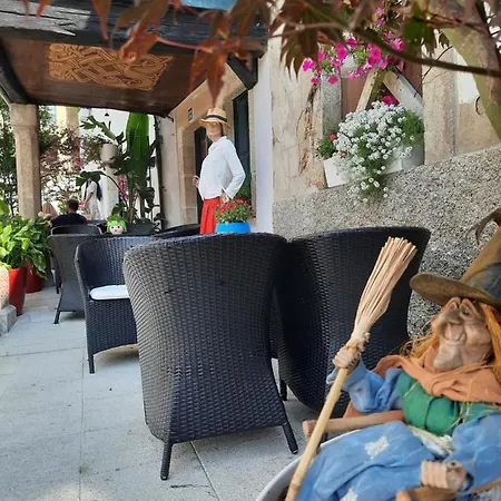 Monumento Pazo De Orban לוגו