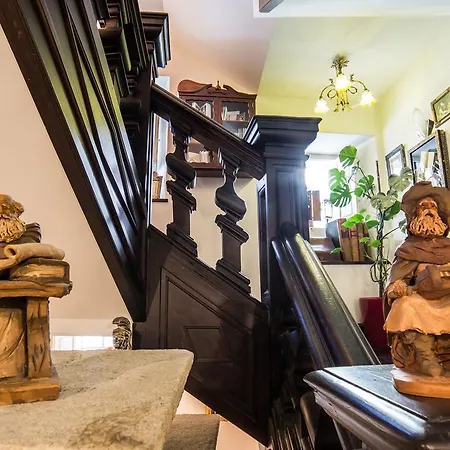 Monumento Pazo De Orbán Lugo